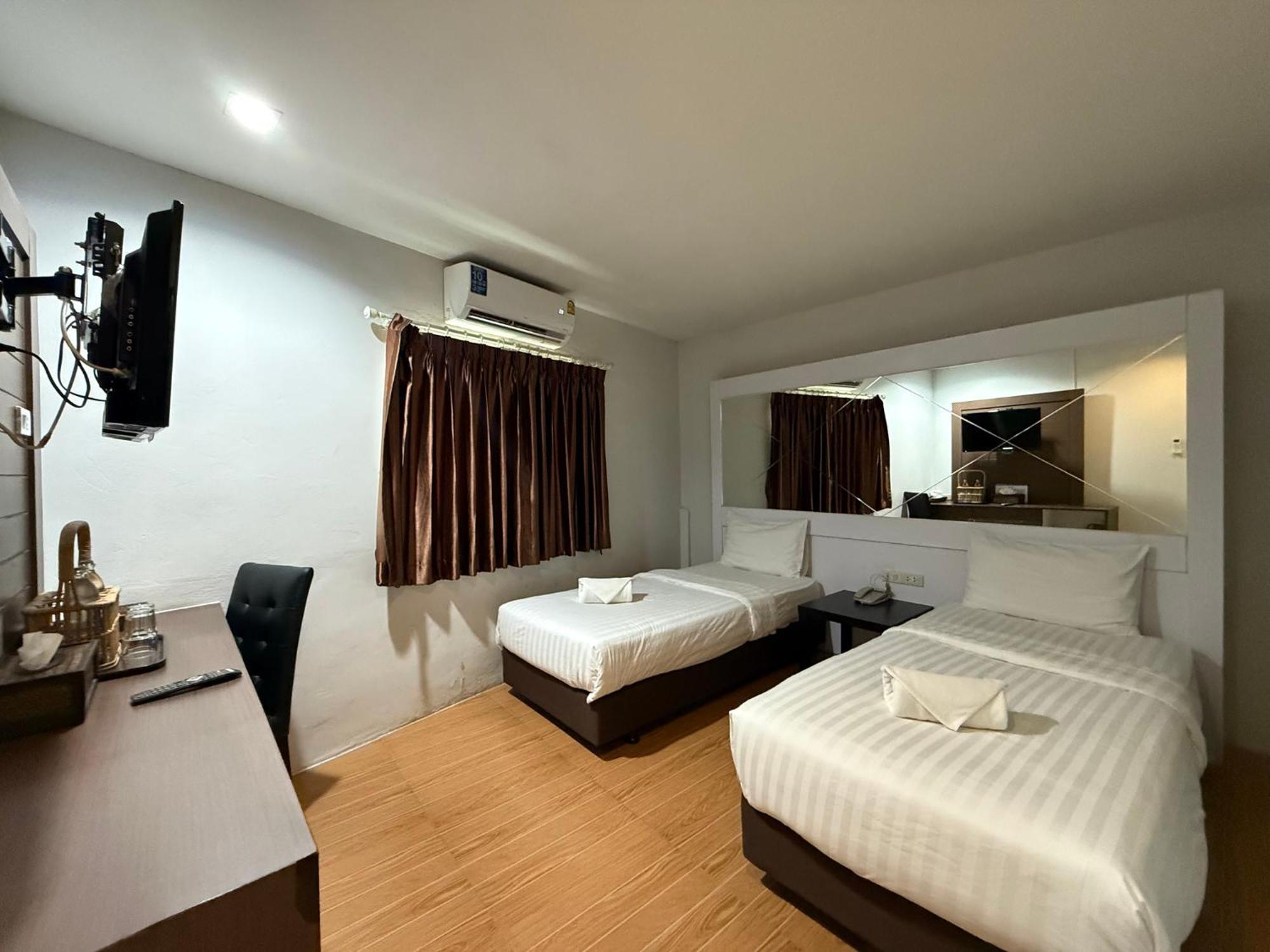 Bed By Cruise Hotel At Samakkhi-Tivanont Нонтхабури Экстерьер фото
