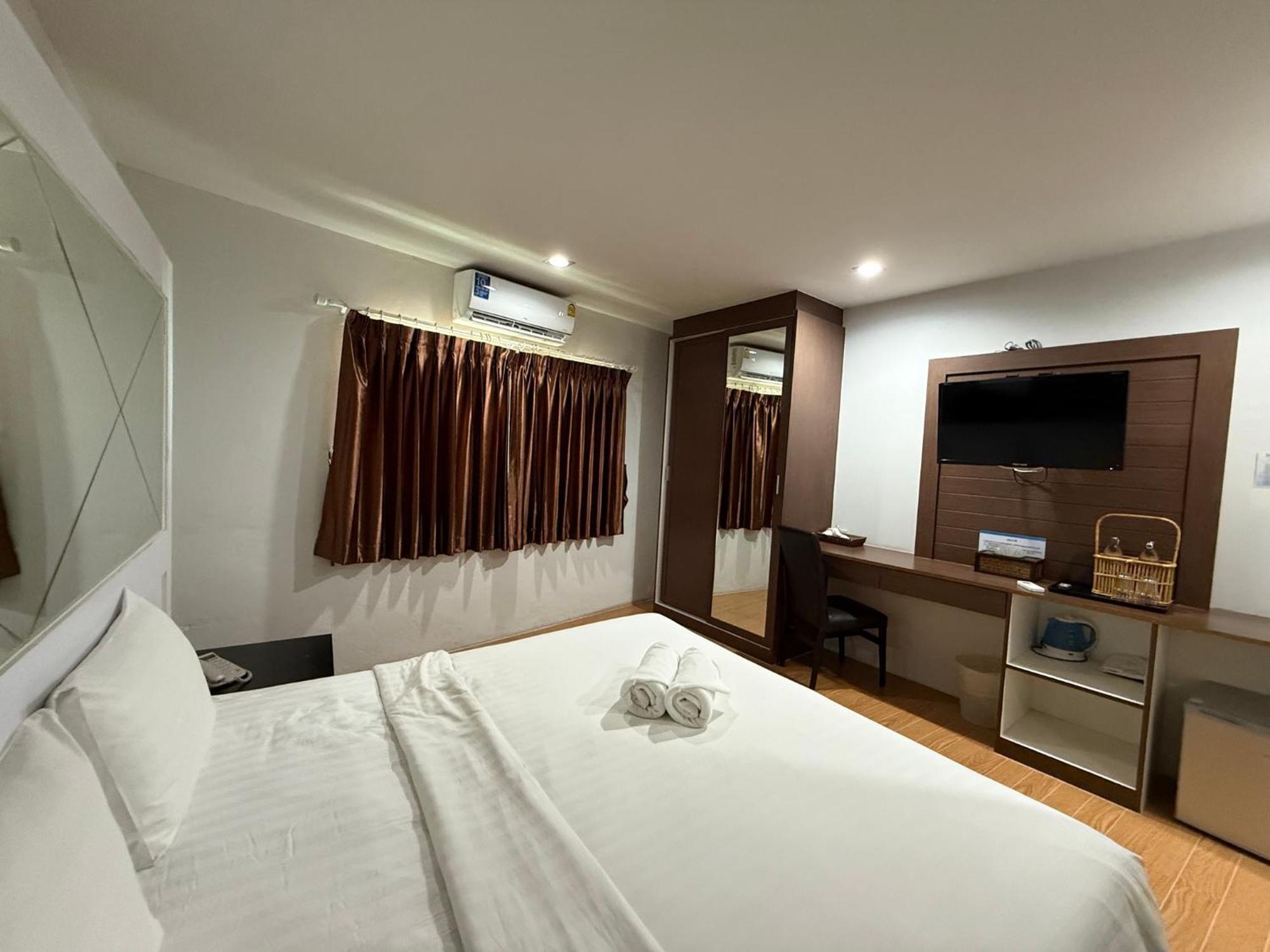 Bed By Cruise Hotel At Samakkhi-Tivanont Нонтхабури Экстерьер фото
